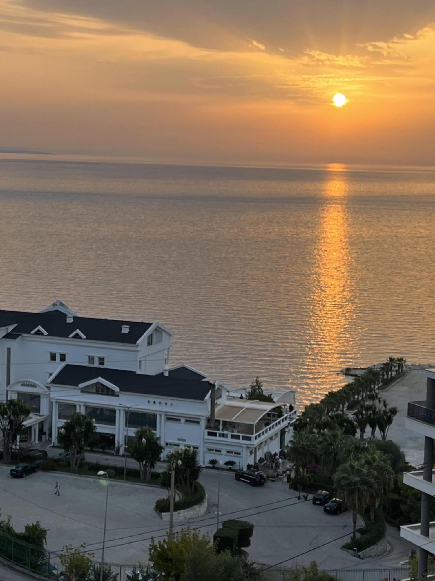 Bluemoon Suites Саранде Екстериор снимка