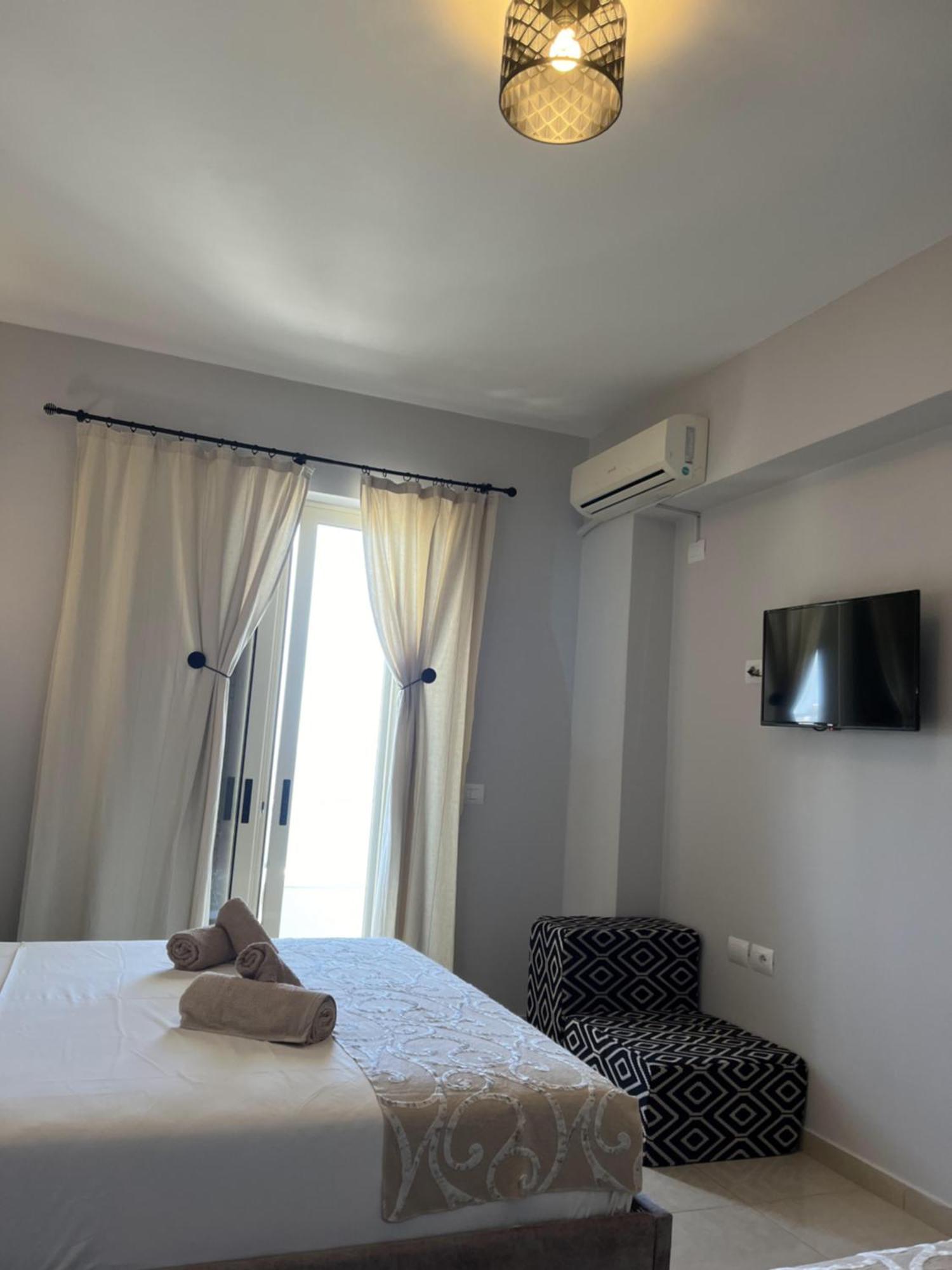 Bluemoon Suites Саранде Екстериор снимка