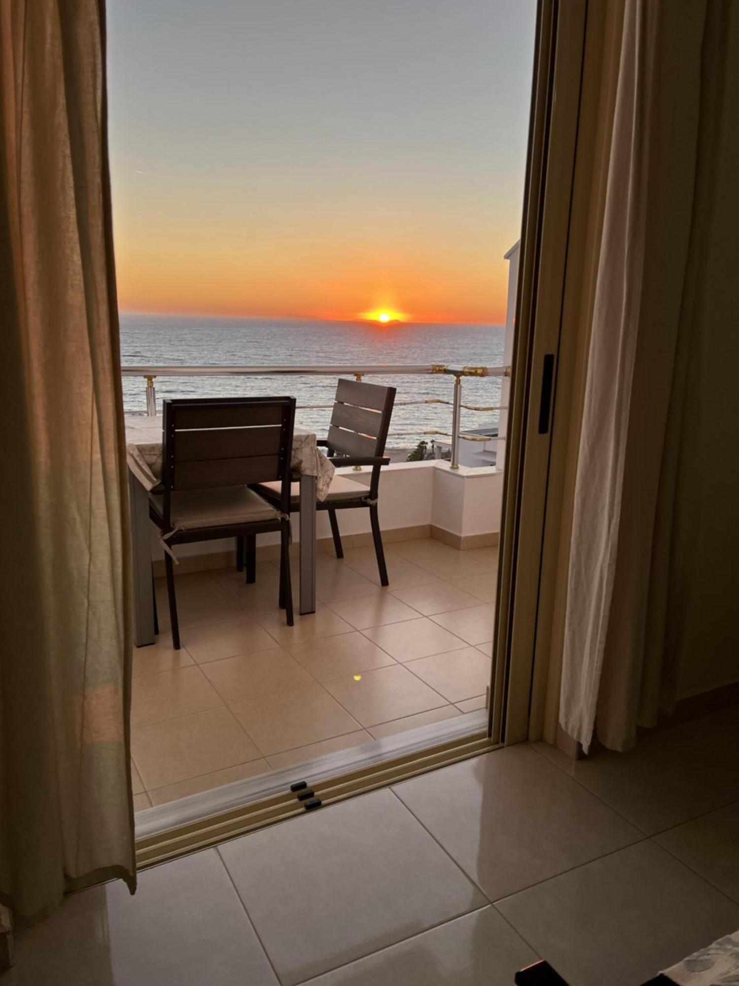 Bluemoon Suites Саранде Екстериор снимка