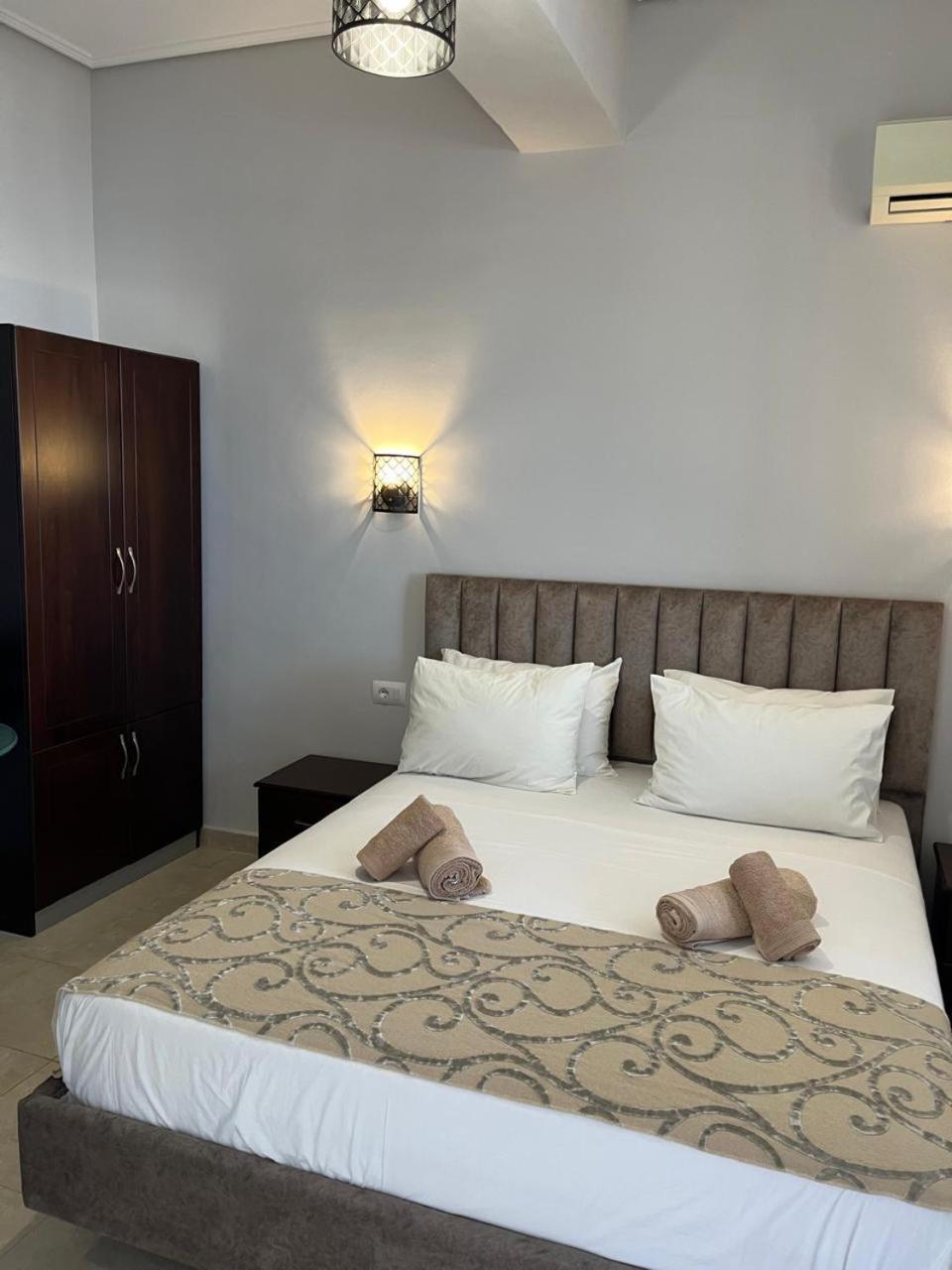 Bluemoon Suites Саранде Екстериор снимка